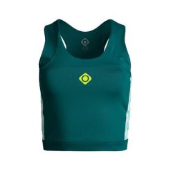 Elegancja i wygoda Eagle Top z krzyżującym się tyłem i oddychającą tkaniną. Zielone koszulki sportowe damskie IZAS, bez wzorów, z nylonu, sportowe, bez kołnierzyka. Za 139.09 zł.