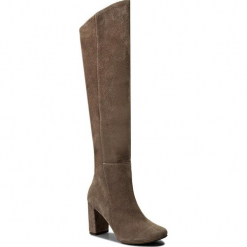 Kozaki ROBERTO - 589 Cappucino. Brązowe kozaki damskie Roberto, ze skóry. W wyprzedaży za 299.00 zł.