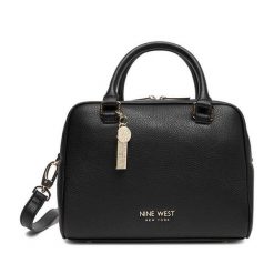 Torebka Nine West. Czarne torebki do ręki damskie Nine West, bez wzorów, klasyczne, bez dodatków. Za 369.99 zł.