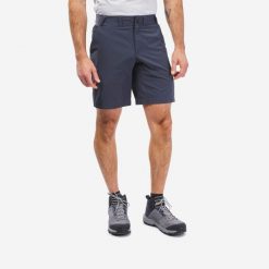 Spodenki turystyczne męskie Quechua MH100. Szare krótkie spodenki sportowe męskie QUECHUA, l, bez wzorów, z materiału, trekkingowe. Za 59.99 zł.