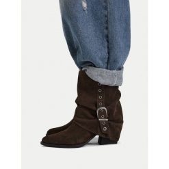 Kowbojki G-Star. Brązowe botki damskie G-Star, retro, bez obcasa, na słupku, bez zapięcia. Za 399.99 zł.