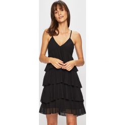 Liu Jo - Sukienka. Czarne sukienki damskie Liu Jo, bez wzorów, z materiału, casualowe, bez kołnierzyka, bez ramiączek. W wyprzedaży za 499.90 zł.