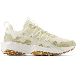 Buty damskie New Balance DynaSoft Tektrel WTTTRCC1 – beżowe. Brązowe obuwie sportowe damskie New Balance, bez wzorów, z materiału, do biegania. Za 499.99 zł.
