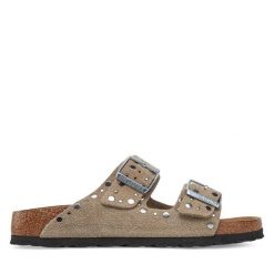 Klapki Birkenstock. Brązowe klapki damskie Birkenstock, bez wzorów, bez obcasa. Za 679.99 zł.