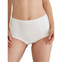 Bokserki modelujące w kolorze kremowym. Bokserki damskie marki bonprix. W wyprzedaży za 49.95 zł.
