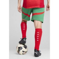 Męskie szorty Maroko 2025 PUMA Archive Green Red. Czerwone krótkie spodenki sportowe męskie Puma, m, bez wzorów, do piłki nożnej. W wyprzedaży za 174.00 zł.
