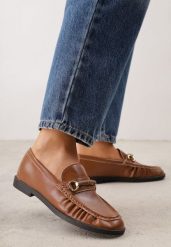 Brązowe Mokasyny VICES Loafersy z Marszczeniem i Wkładką ze Skóry Naturalnej Mussai. Brązowe mokasyny damskie Renee, z jeansu, eleganckie. Za 119.99 zł.