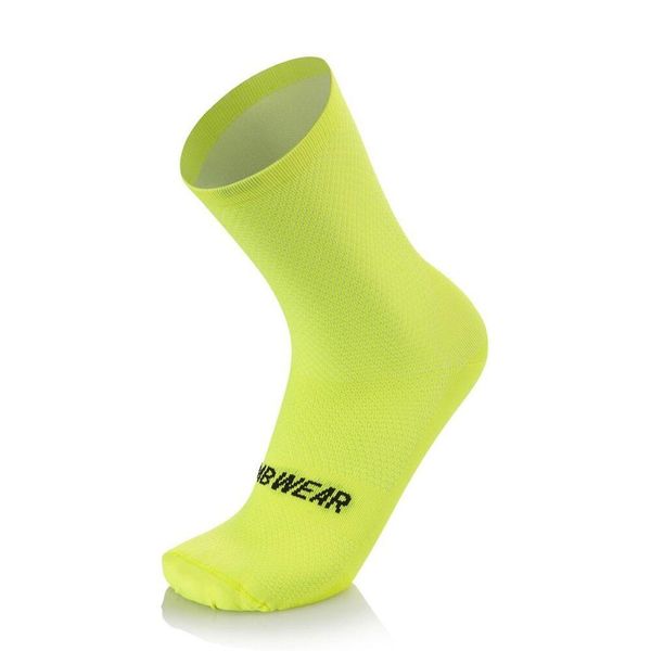 Skarpetki Mb Wear Pro Specialis H18. Zielone buty sportowe męskie MB WEAR, bez wzorów, z elastanu. Za 129.50 zł.