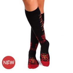 Damskie bawełniane skarpetki 3/4 z tradycyjnymi motywami w kolorze czarnym. Czarne skarpety damskie OEM, bez wzorów, z bawełny. W wyprzedaży za 44.00 zł.