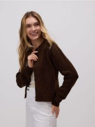 Rozpinany kardigan - brązowy. Brązowe kardigany damskie Reserved, l, bez wzorów, z dzianiny. W wyprzedaży za 79.99 zł.