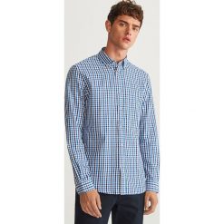 Koszula w kratkę regular fit - Niebieski. Niebieskie koszule męskie Reserved, w kratkę. Za 99.99 zł.