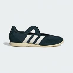 Buty Barreda Mary Jane. Białe obuwie sportowe damskie Adidas, bez wzorów. Za 279.00 zł.