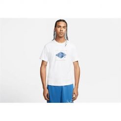 Koszulka sportowa męska Nike Air Jordan Flight Essential Crew. Białe koszulki sportowe męskie Nike, m, bez wzorów, bez kołnierzyka, bez ramiączek. Za 239.99 zł.