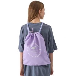 Worek na buty 4F F081 100% poliester, A4, 33x42 cm. Fioletowe torby i plecaki dziecięce 4f, z materiału. Za 55.99 zł.