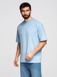 T-shirt bawełniany męski LOOSE FIT z okrągłym dekoltem – błękitny V7 - Rozmiar: L. Niebieskie t-shirty męskie Ombre Clothing, l, bez wzorów, z bawełny, casualowe, bez kołnierzyka. Za 169.99 zł.