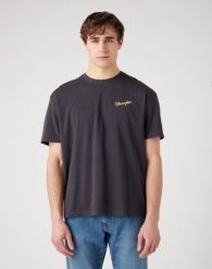 MESKA KOSZULKA WRANGLER SLOGAN TEE FADED BLACK 112341193. Czarne t-shirty męskie Wrangler, m, bez wzorów, bez kołnierzyka. Za 79.99 zł.