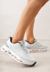 Niebieskie Siateczkowe Buty Sportowe na Podeszwie z Otworami Quilvia. Niebieskie obuwie sportowe damskie Renee, bez wzorów, z materiału. Za 119.99 zł.