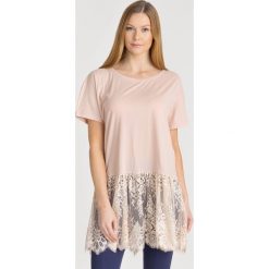 T-SHIRT TWINSET Z KORONKĄ. Czerwone t-shirty damskie Twinset, l, bez wzorów, z bawełny, bez kołnierzyka. Za 286.30 zł.