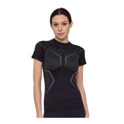 Koszulka damska termoaktywna z krótkim rękawem Brubeck DRY. Czarne koszulki sportowe damskie Brubeck, bez wzorów, z poliamidu, bez kołnierzyka, bez ramiączek, do biegania. Za 129.99 zł.