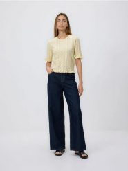 Sweter z wiskozą - jasnożółty. Żółte swetry damskie Reserved, l, bez wzorów, z dzianiny, bez kołnierzyka, bez ramiączek, bez kaptura. Za 89.99 zł.