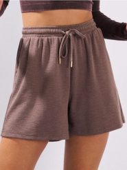 Szorty z prążkowanej dzianiny - brązowy. Brązowe szorty damskie Sinsay, l, bez wzorów, z dzianiny. Za 35.99 zł.