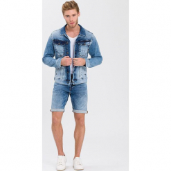 Kurtka dżinsowa - Slim fit - w kolorze błękitnym. Niebieskie kurtki męskie Cross Jeans. W wyprzedaży za 136.95 zł.