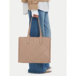 Torebka JENNY. Brązowe torebki do ręki damskie Jenny, bez wzorów, bez dodatków. Za 159.99 zł.