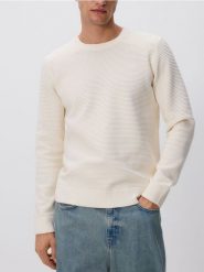 Sweter z bawełną - złamana biel. Swetry przez głowę męskie Reserved, l, bez wzorów, z bawełny, bez kołnierzyka. Za 139.99 zł.