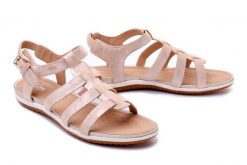 GEOX D72R6A 000MA C5004 sand, sandały damskie. Brązowe sandały damskie Geox, bez wzorów, bez obcasa, bez zapięcia. Za 343.92 zł.