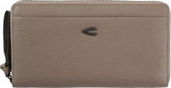 Camel Active CAMEL ACTIVE skórzany portfel damski 299-706-21 RFID. Brązowe portfele damskie Camel Active, bez wzorów. Za 299.00 zł.