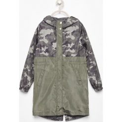Parka moro - Khaki. Kurtki i płaszcze dla dziewczynek marki Reserved. W wyprzedaży za 49.99 zł.