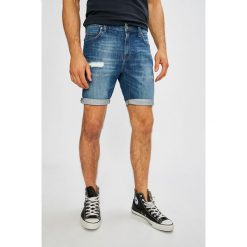 Lee - Szorty. Szare szorty męskie Lee, z bawełny, casualowe. W wyprzedaży za 199.90 zł.