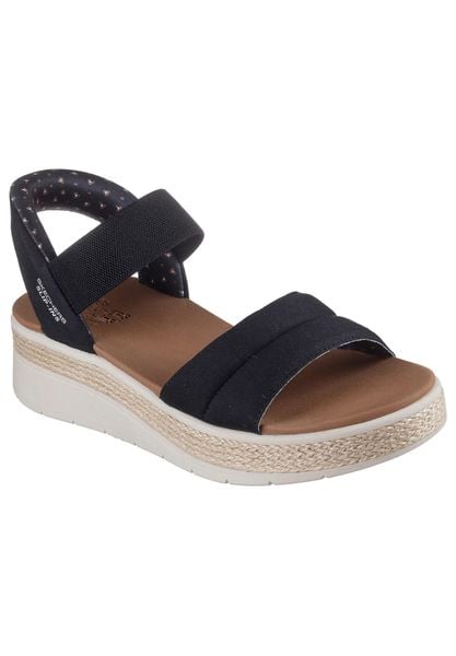 Sandały SKECHERS BOBS SUN RAY Czarny. Czarne sandały damskie Skechers, bez wzorów, z materiału, bez obcasa, bez zapięcia. Za 289.99 zł.