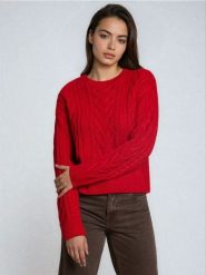 Strukturalny sweter - czerwony. Czerwone swetry damskie Sinsay, l, bez wzorów, bez kołnierzyka, bez ramiączek, bez kaptura. Za 49.99 zł.