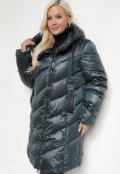 Ciemnozielona Pikowana Kurtka z Kapturem i Kieszeniami na Napy Inasia. Zielone kurtki damskie Born2be, xl, bez wzorów, z jeansu, z kapturem. Za 239.99 zł.