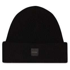 Czapka Calvin Klein. Czarne czapki i kapelusze damskie Calvin Klein, na zimę, bez wzorów. Za 329.99 zł.