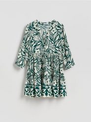 Wzorzysta sukienka mini - ciemnozielony. Zielone sukienki damskie Reserved, l, bez wzorów, z wiskozy, bez kołnierzyka, bez ramiączek, mini, rozkloszowane. Za 129.99 zł.