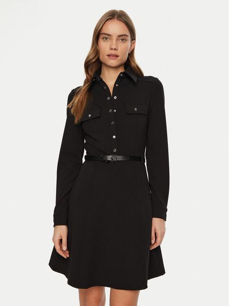 Guess Sukienka codzienna W5RK93 KCBO2 Czarny Regular Fit. Czarne sukienki damskie Guess, na co dzień, xs, z aplikacjami, z syntetyku, bez kołnierzyka, bez ramiączek, proste. Za 459.99 zł.