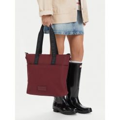 Torebka Hunter. Czerwone torebki do ręki damskie Hunter, bez wzorów, bez dodatków. Za 229.99 zł.