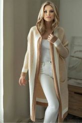 Elegancki długi kardigan z kapturem beżowy. Brązowe kardigany damskie PeeKaBoo, uniwersalny, bez wzorów, eleganckie, bez kołnierzyka, bez ramiączek, długie, z kapturem. Za 379.00 zł.