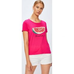 Only - Top Happy Isa. Szare topy damskie Only, z bawełny, z okrągłym kołnierzem, z krótkim rękawem. W wyprzedaży za 49.90 zł.