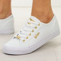 Białe trampki damskie Lee Cooper 4074. Białe obuwie sportowe damskie Lee Cooper, bez wzorów, z jeansu, klasyczne, bez zapięcia. W wyprzedaży za 131.12 zł.