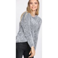 Czarny Sweter Subsistence. Czarne swetry damskie Born2be, l, bez wzorów, bez kołnierzyka, bez ramiączek, bez kaptura. Za 39.99 zł.