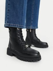 Nine West Trzewiki CEO-HY25751-7 Czarny. Czarne botki damskie Nine West, bez obcasa, na płaskiej podeszwie, bez zapięcia. Za 279.99 zł.