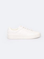 Sneakersy damskie ze skóry ekologicznej białe NN274577 101. Białe obuwie sportowe damskie Big Star, bez wzorów, z dresówki, trekkingowe. Za 159.99 zł.
