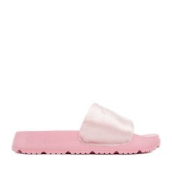 Klapki Juicy Couture. Czerwone klapki damskie Juicy Couture, bez wzorów, bez obcasa. Za 119.99 zł.