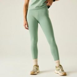 Damskie legginsy turystyczne Power. Zielone legginsy damskie Dare 2b, bez wzorów, z tkaniny, na fitness i siłownię. Za 299.99 zł.