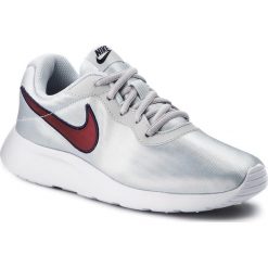 Buty NIKE - Tanjun Se 844908 010 Pure Platinum/Red Crush. Obuwie sportowe damskie Nike. W wyprzedaży za 239.00 zł.