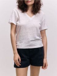 Lniany t-shirt - biały. Białe t-shirty damskie Reserved, l, bez wzorów, ze lnu, klasyczne, bez kołnierzyka. Za 139.99 zł.