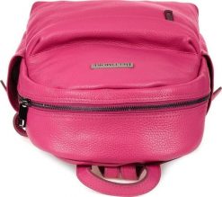 Beltimore Fuksjowy mały skórzany plecak damski elegancki plecaczek A5 Beltimore P15. Plecaki damskie Beltimore, bez wzorów, eleganckie. Za 239.99 zł.